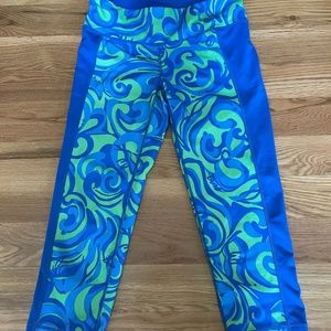 Lilly Pulitzer Luxletic Capri Leggings Darling in Lilly Medium